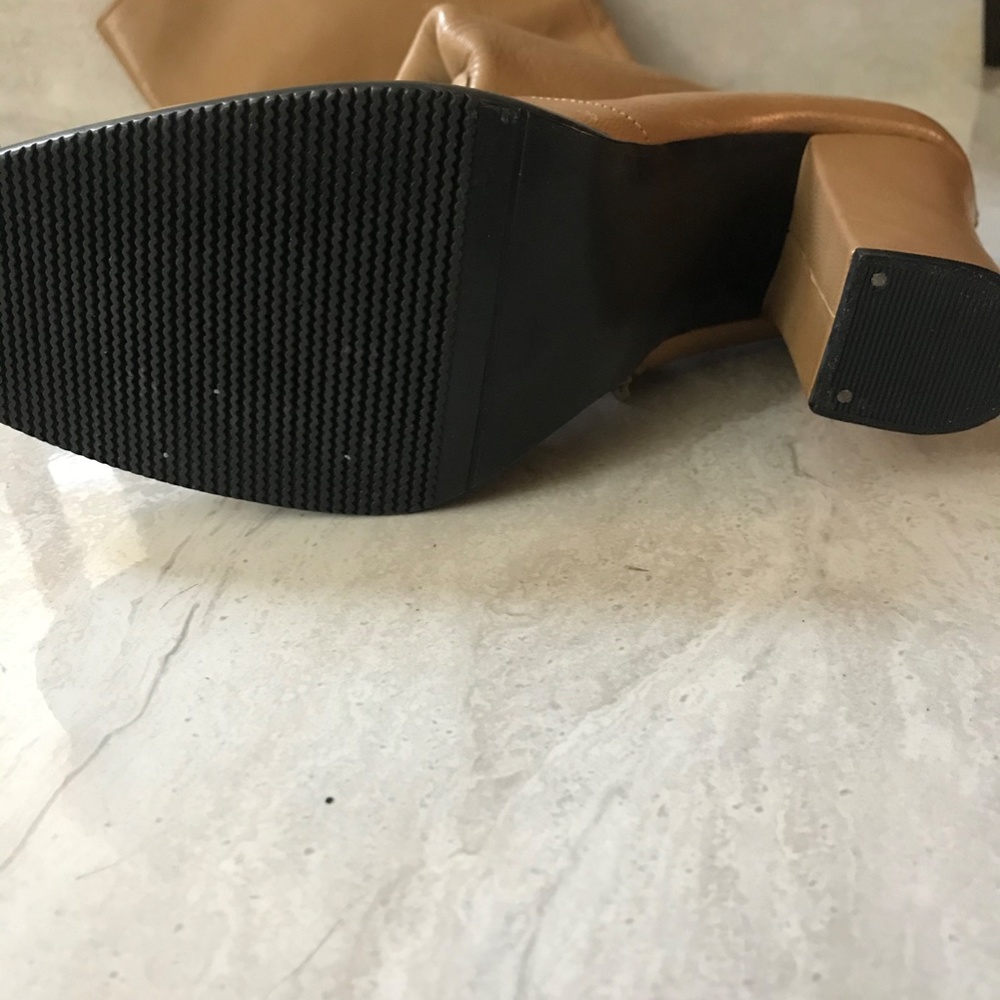 Heeled Boot - Picture 3 of 3